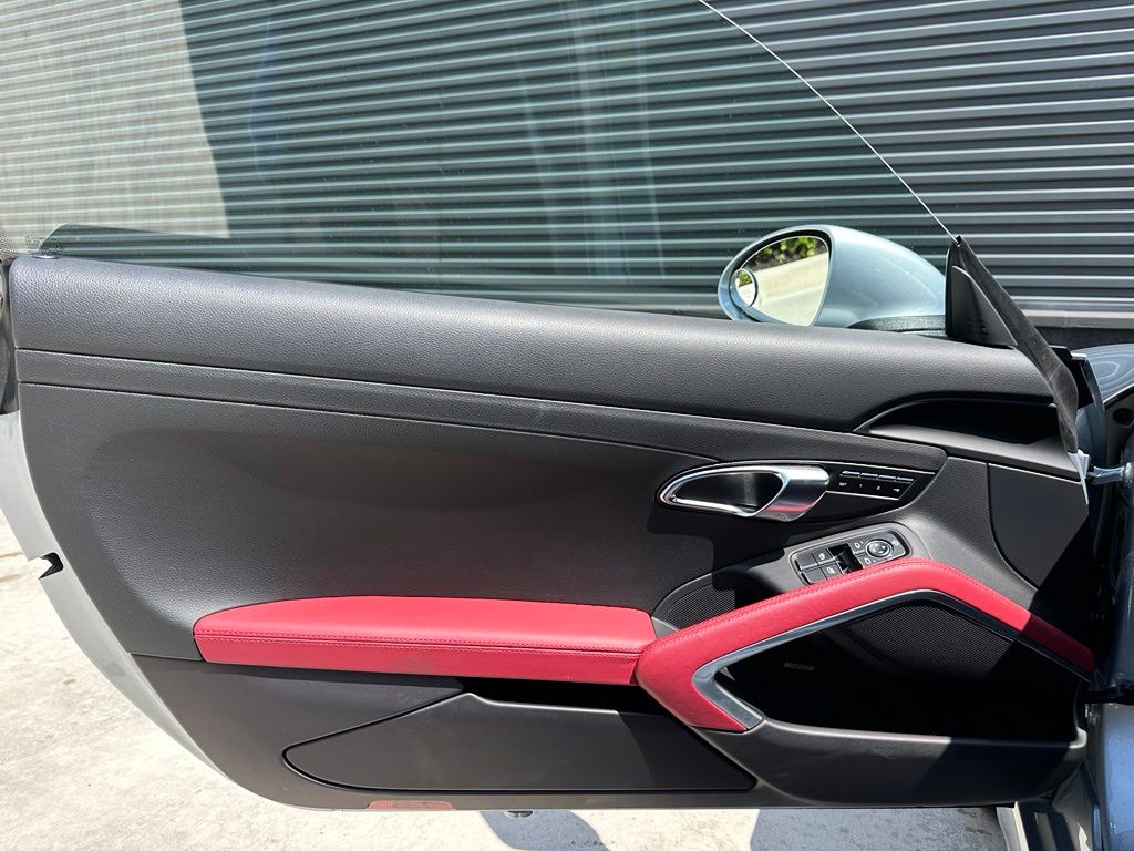 Thumbnail: 2022 Porsche 718 Cayman - 17