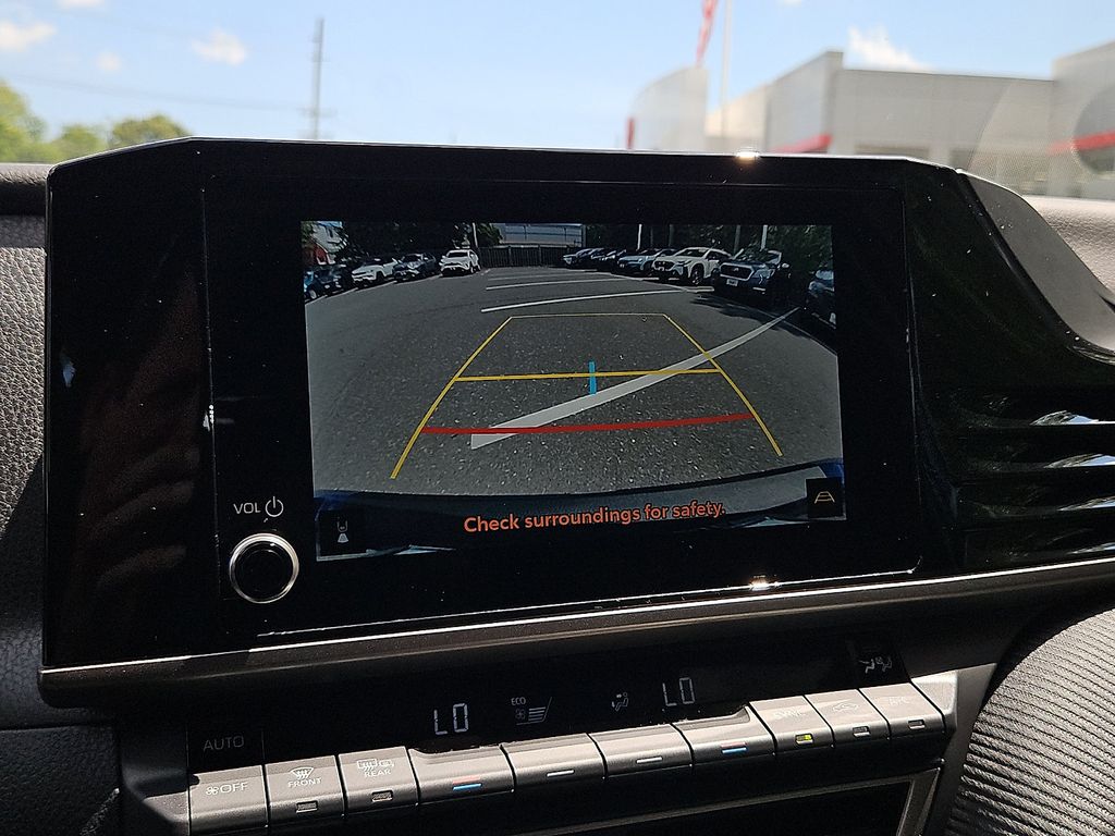 Thumbnail: 2025 Toyota Camry - 17