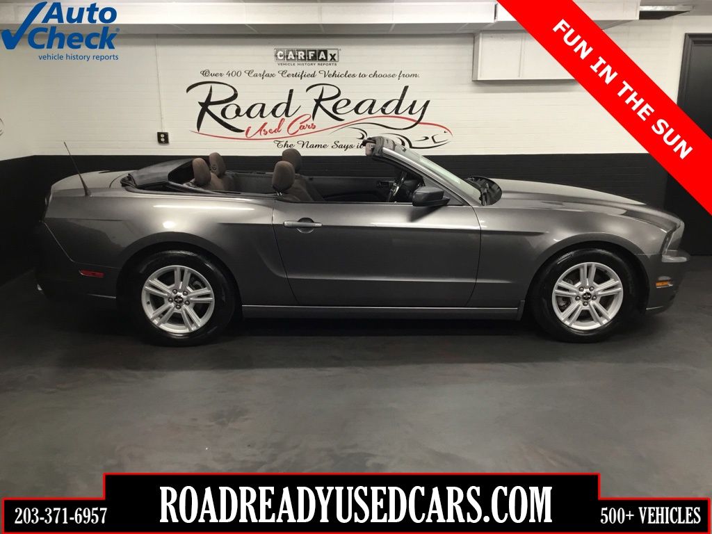 2014 Ford Mustang V6 Convertible RWD