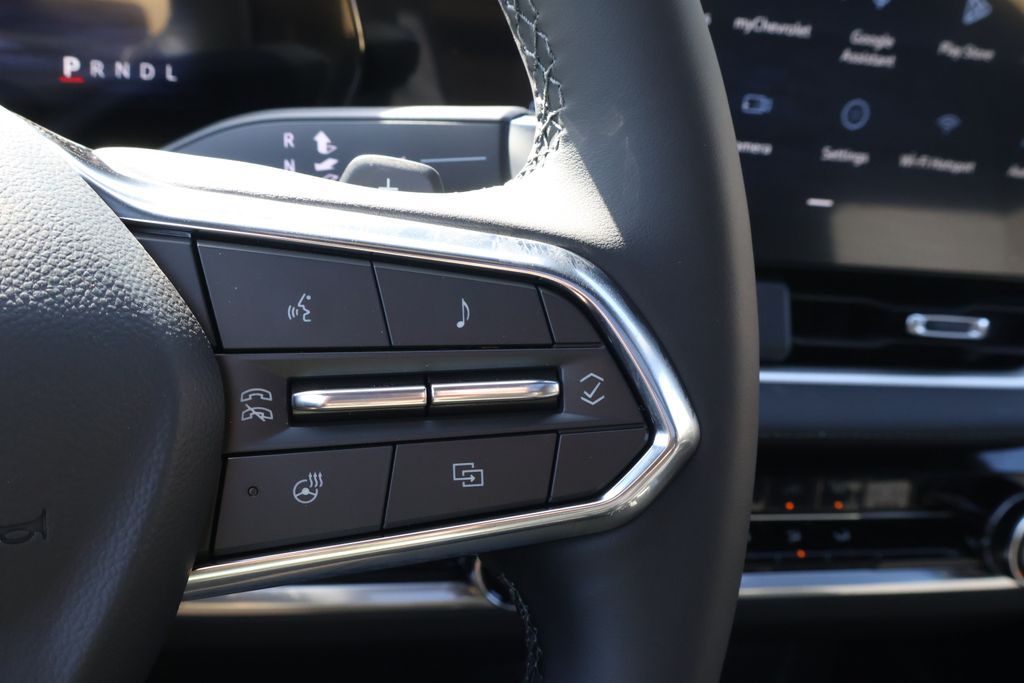 Thumbnail: 2027 Chevrolet Equinox - 24