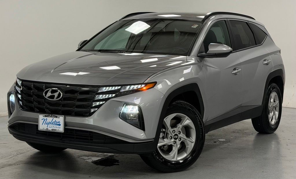 Shimmering Silver 2024 Hyundai Tucson SUV / Crossover All-Wheel Drive 8-Speed Automatic