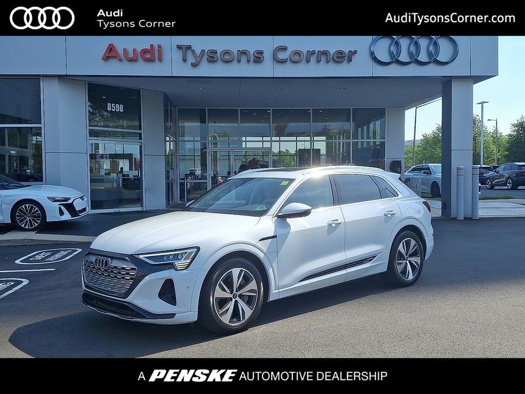 2024 Audi Q8 e-tron Premium Plus -
                Vienna, VA