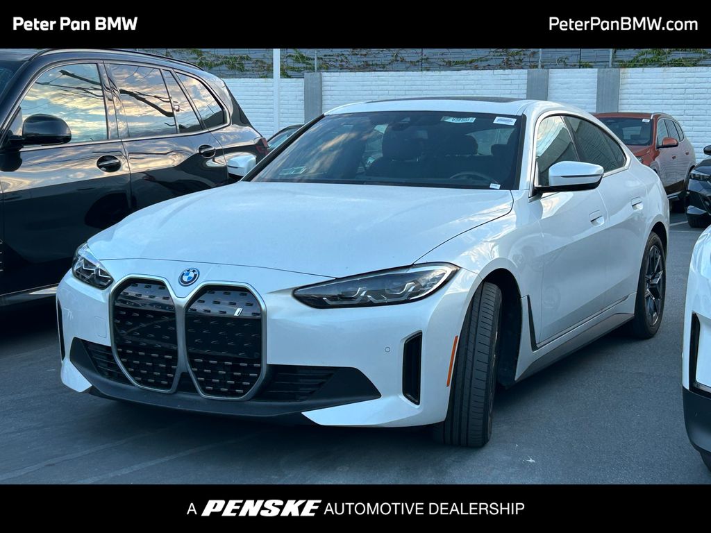 Thumbnail: 2023 BMW i4 - 1