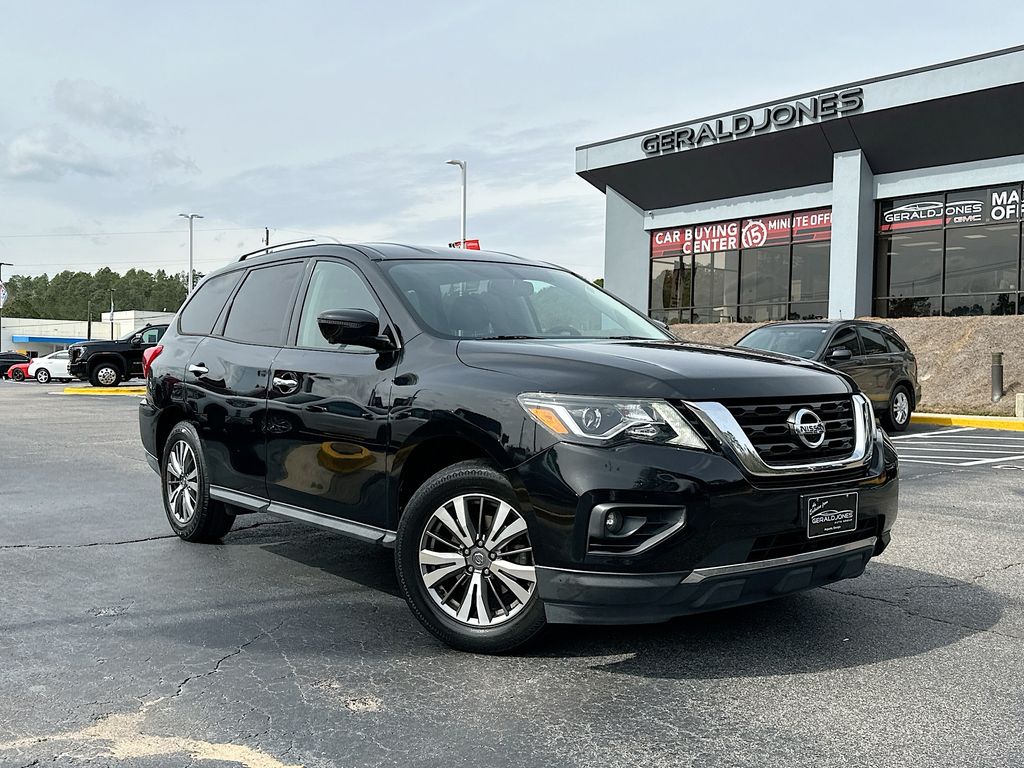 2020 Nissan Pathfinder SL