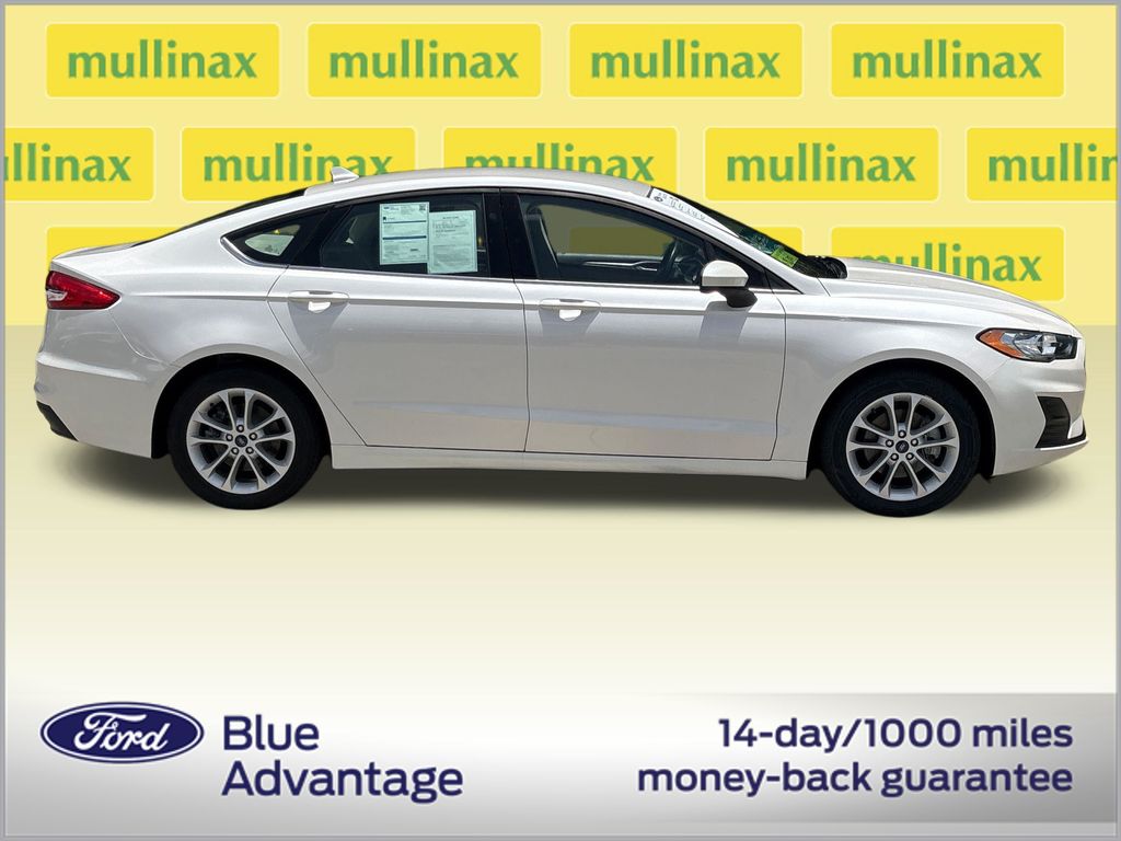 Certified Used 2020 White Ford SE image 2