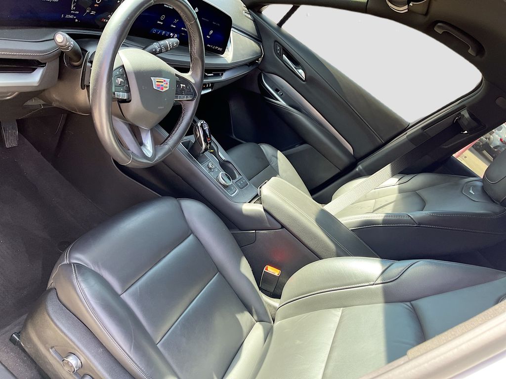 Used 2024 White Cadillac Premium Luxury image 20