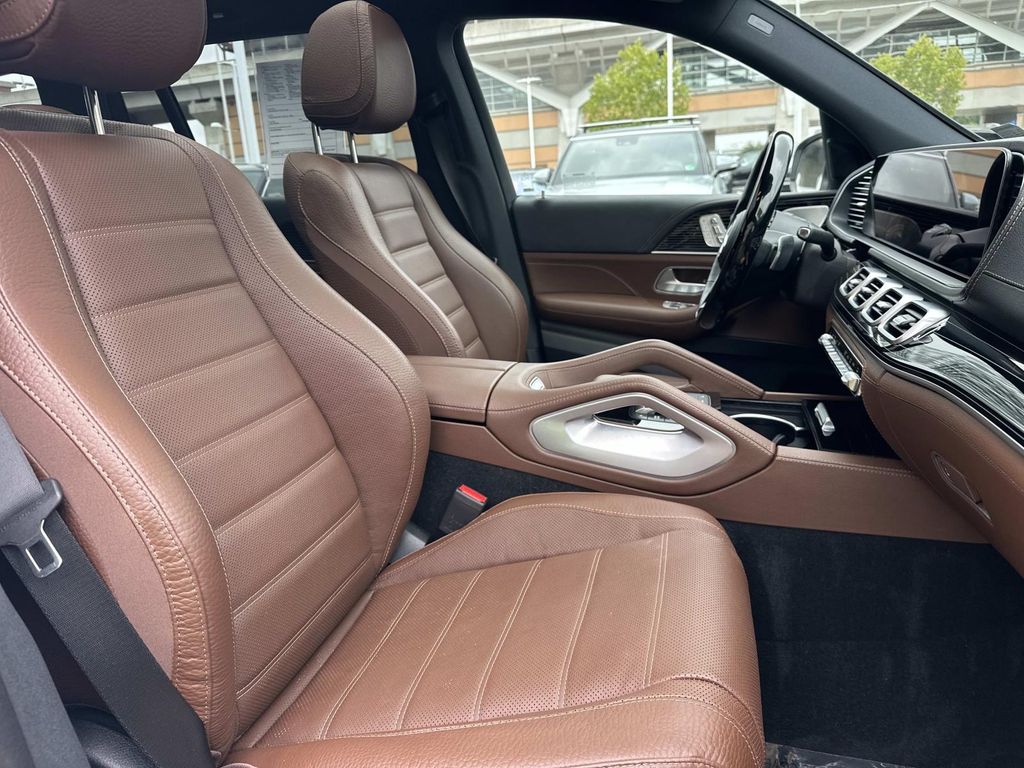 Thumbnail: 2024 Mercedes-Benz GLS - 11
