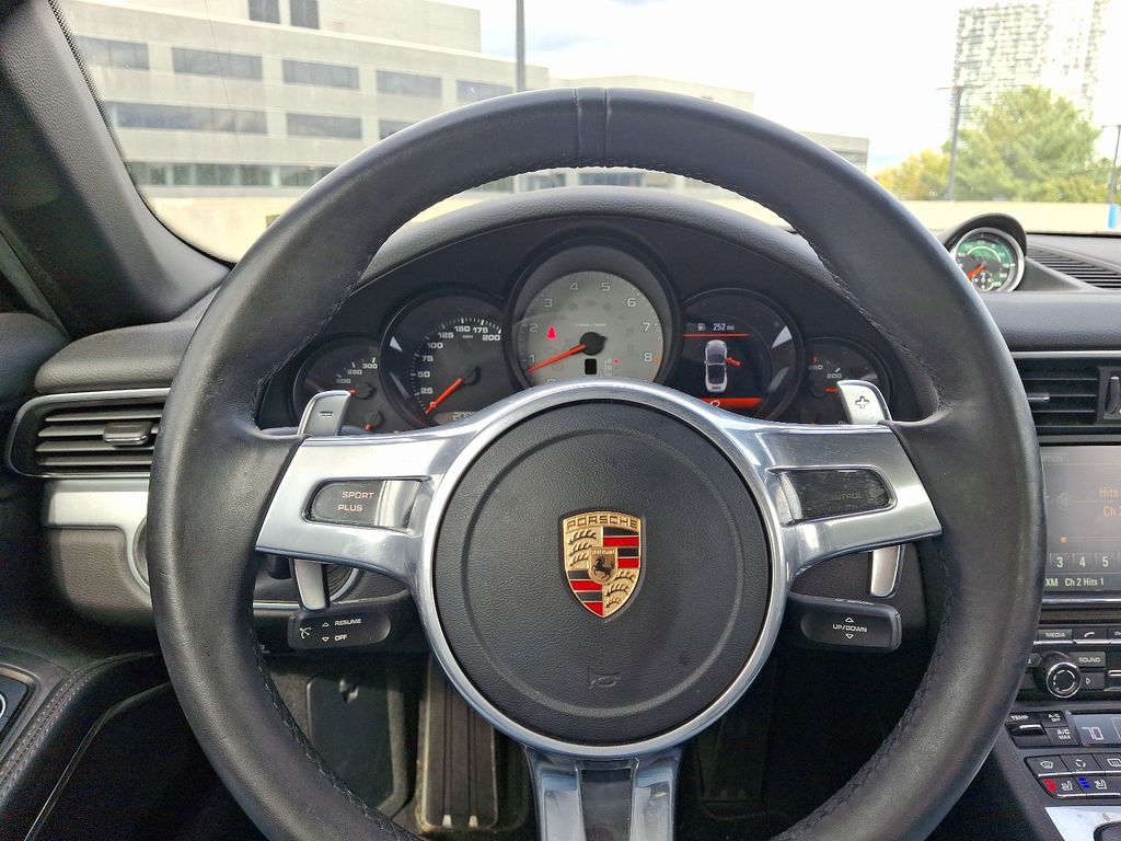 2013 Porsche 911 Carrera S 19