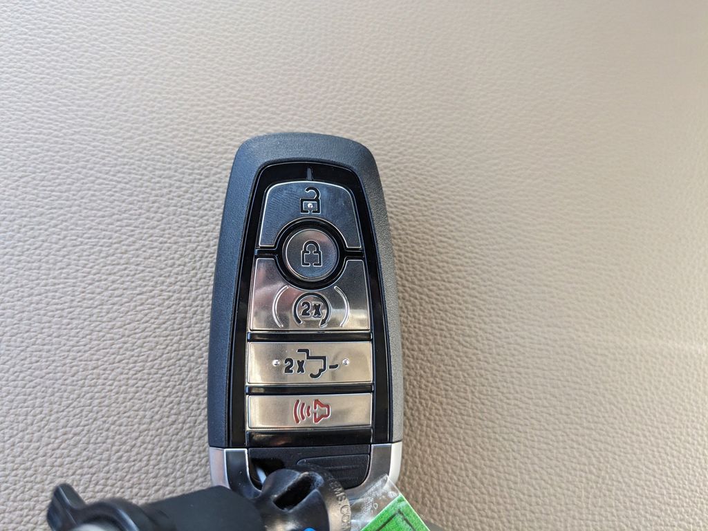 2025 Ford F-350 Super Duty Lariat