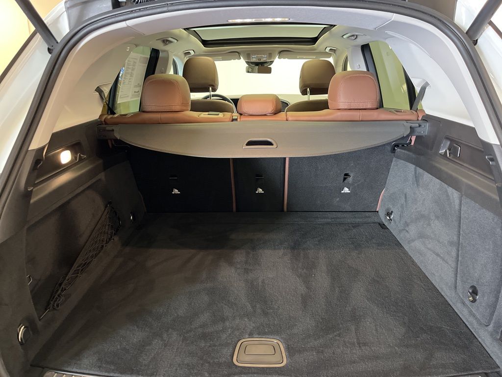 Thumbnail: 2025 Mercedes-Benz GLE - 28