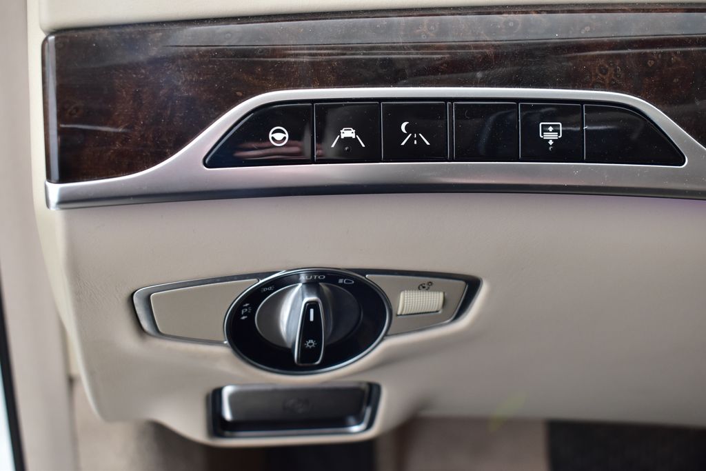 Thumbnail: 2020 Mercedes-Benz S-Class - 16
