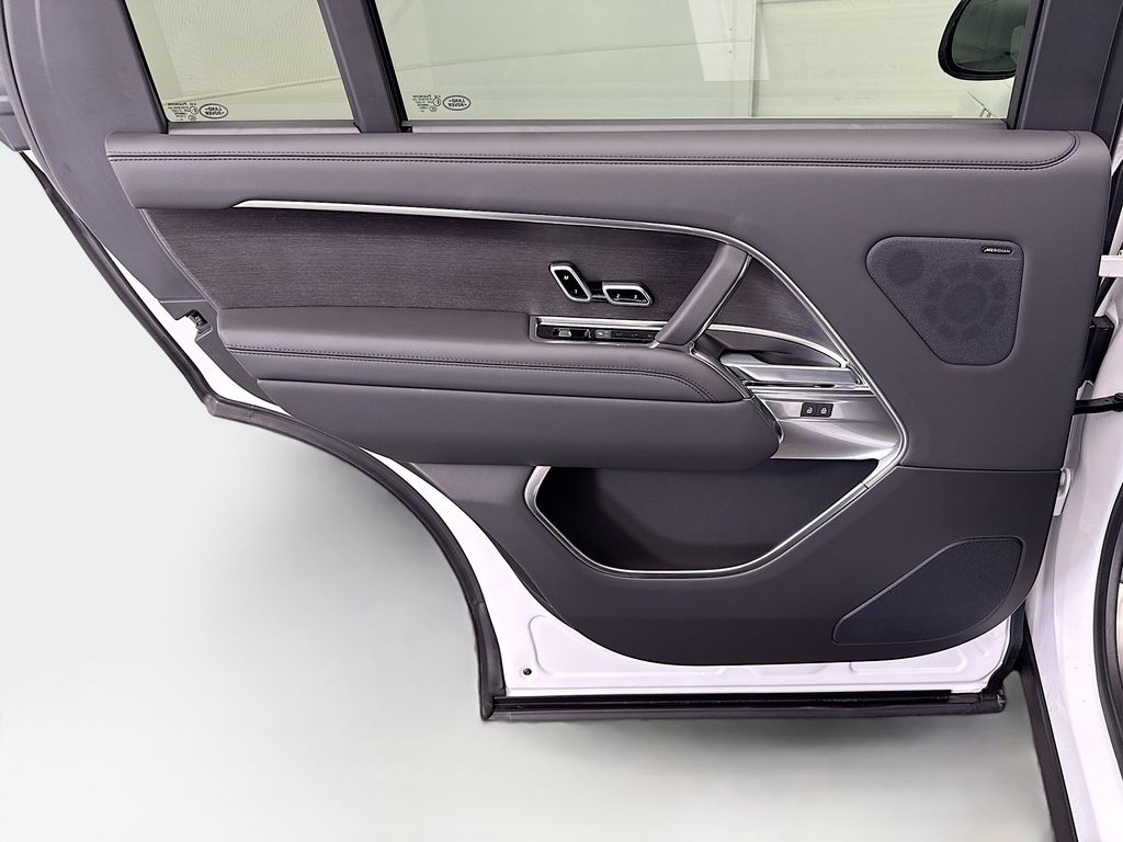 Thumbnail: 2026 Land Rover Range Rover - 25