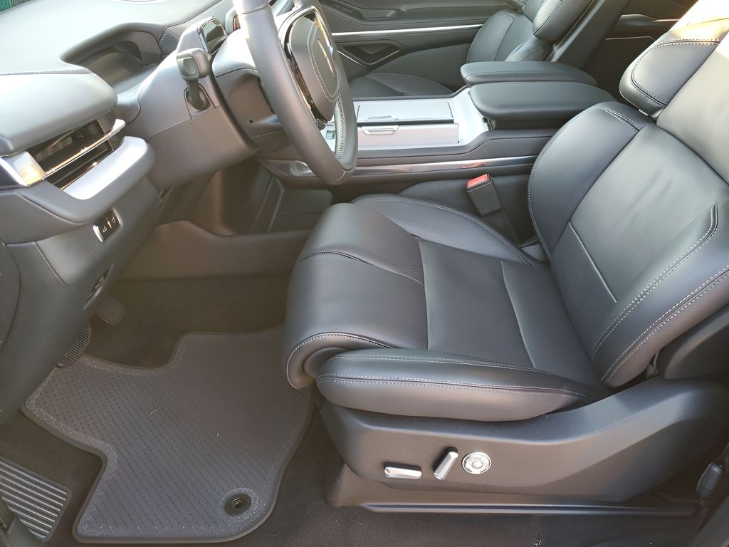 Used Car 2025 Lincoln Navigator L  Reserve For Sale Under $100,000 In Austin, Texas