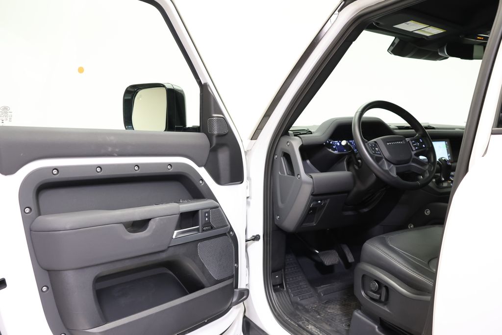 Thumbnail: 2023 Land Rover Defender - 28