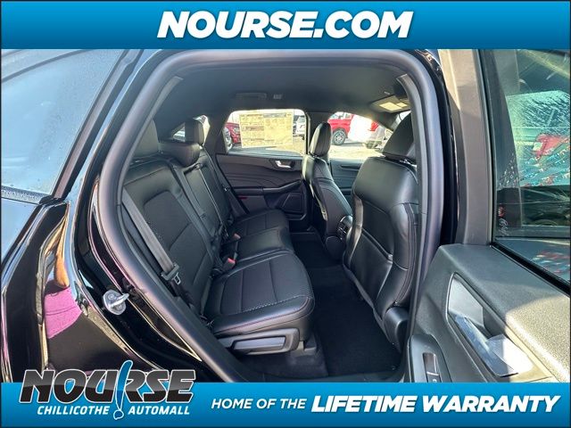 2025 Ford Escape Hybrid ST-Line photo