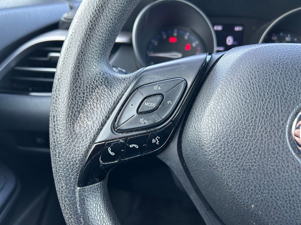 Thumbnail: 2021 Toyota C-HR - 18