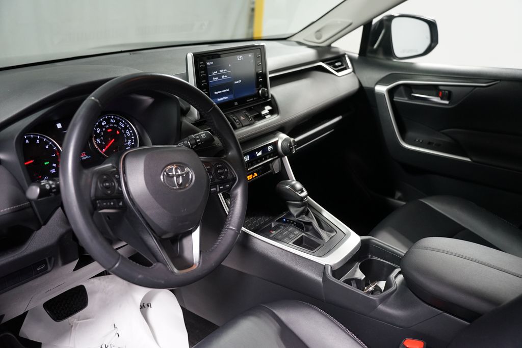 2019 Toyota RAV4 XLE Premium 10