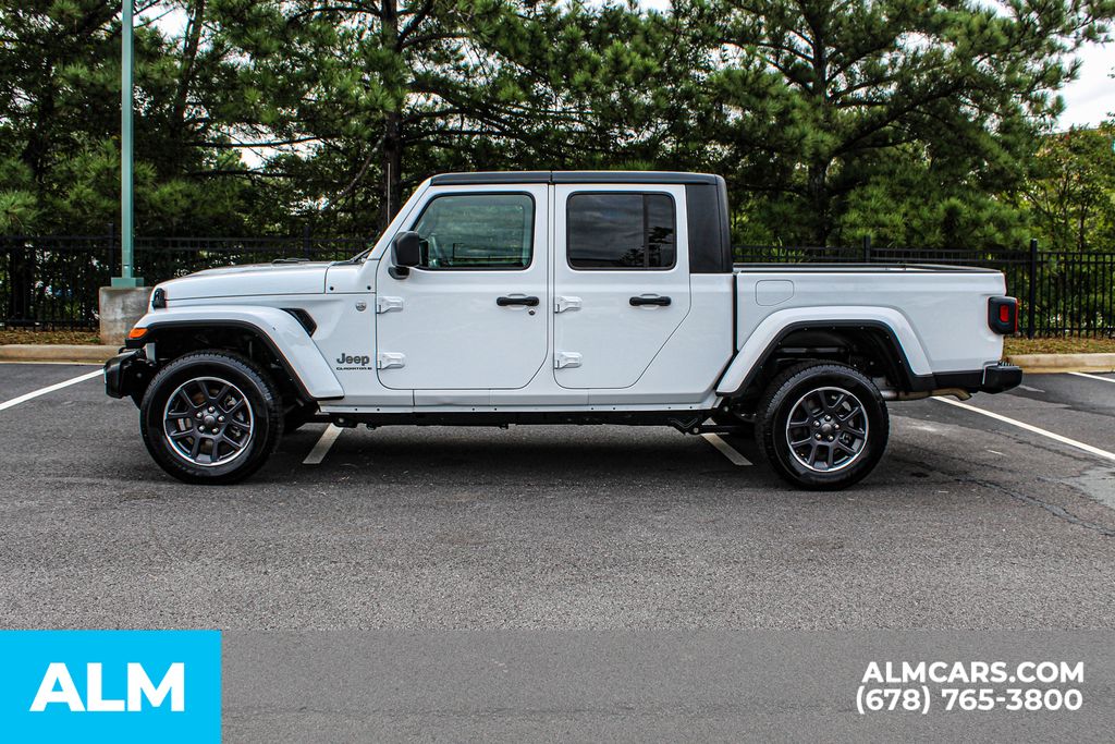 2023 Jeep Gladiator Overland photo 6
