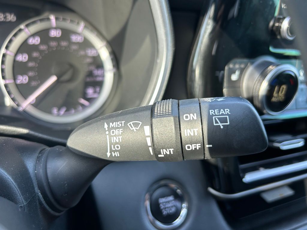 2023 Toyota Highlander XLE 27