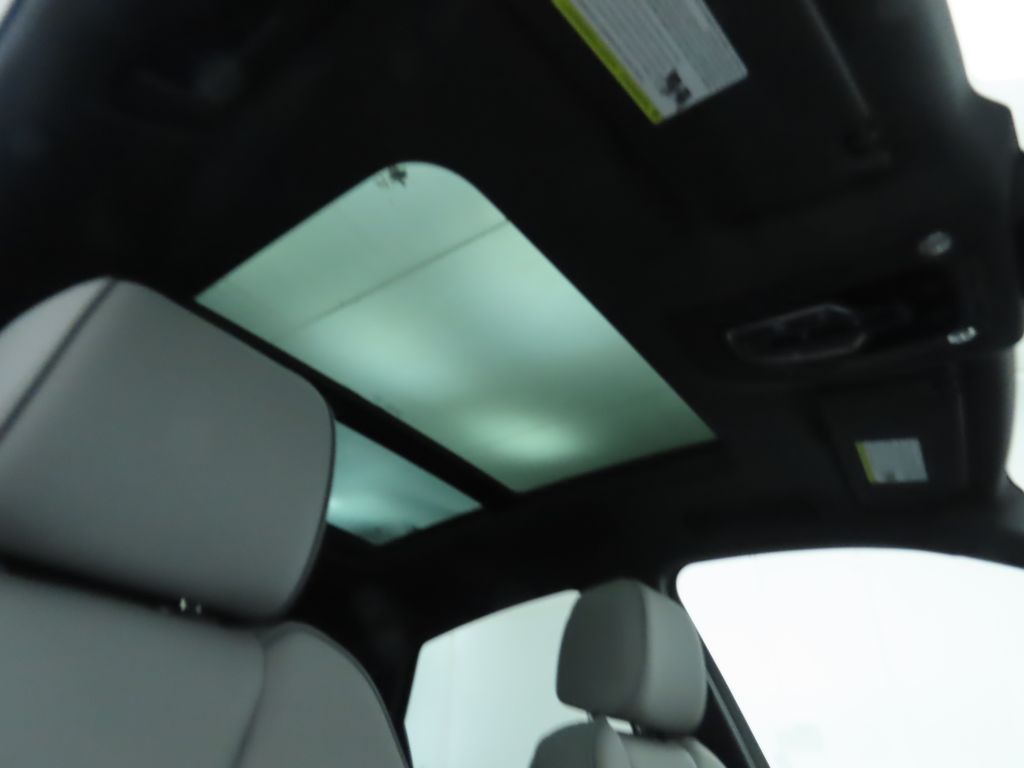 Thumbnail: 2025 Audi Q5 - 20