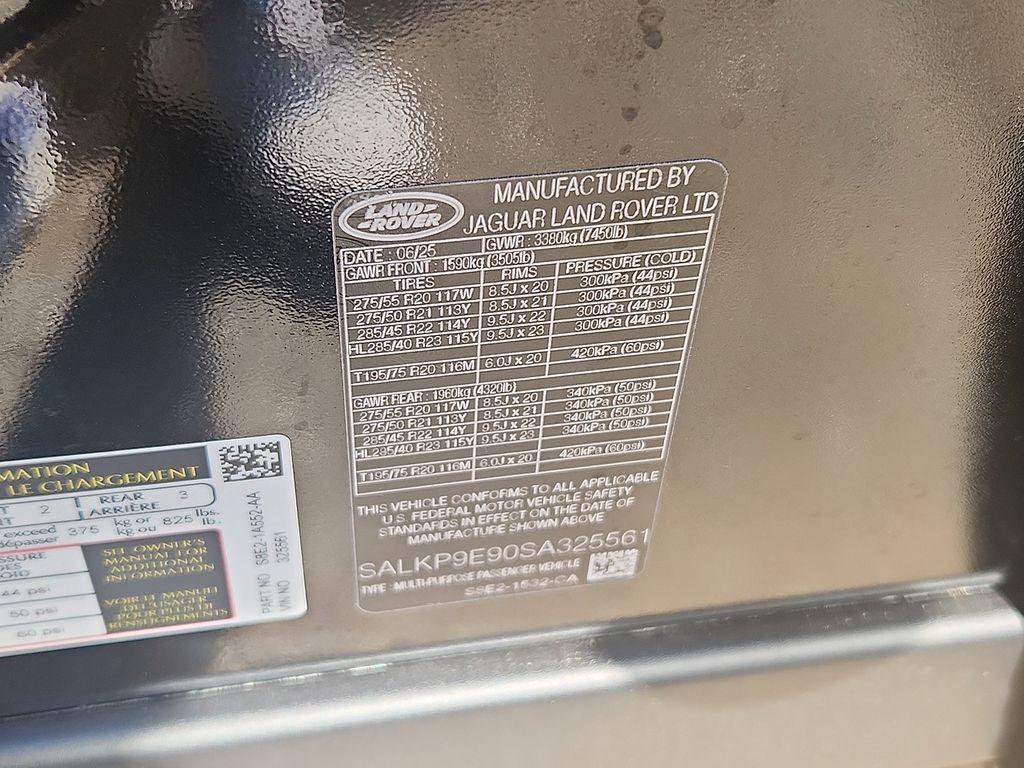 Thumbnail: 2025 Land Rover Range Rover - 10