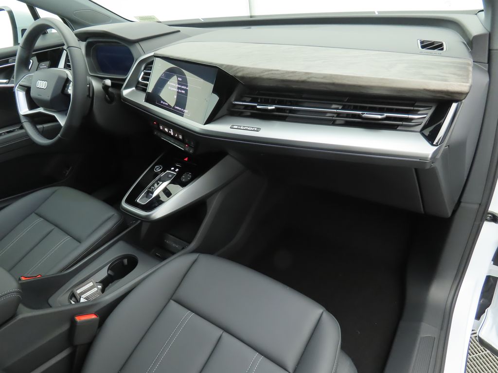 2025 Audi Q4 e-tron  17