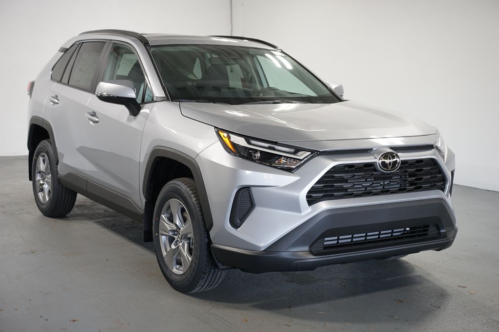 Thumbnail: 2025 Toyota RAV4 - 3