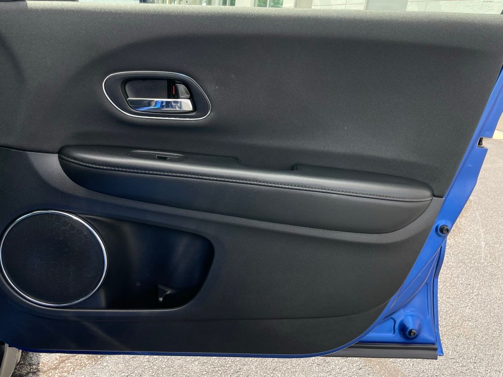 2021 Honda HR-V EX 31