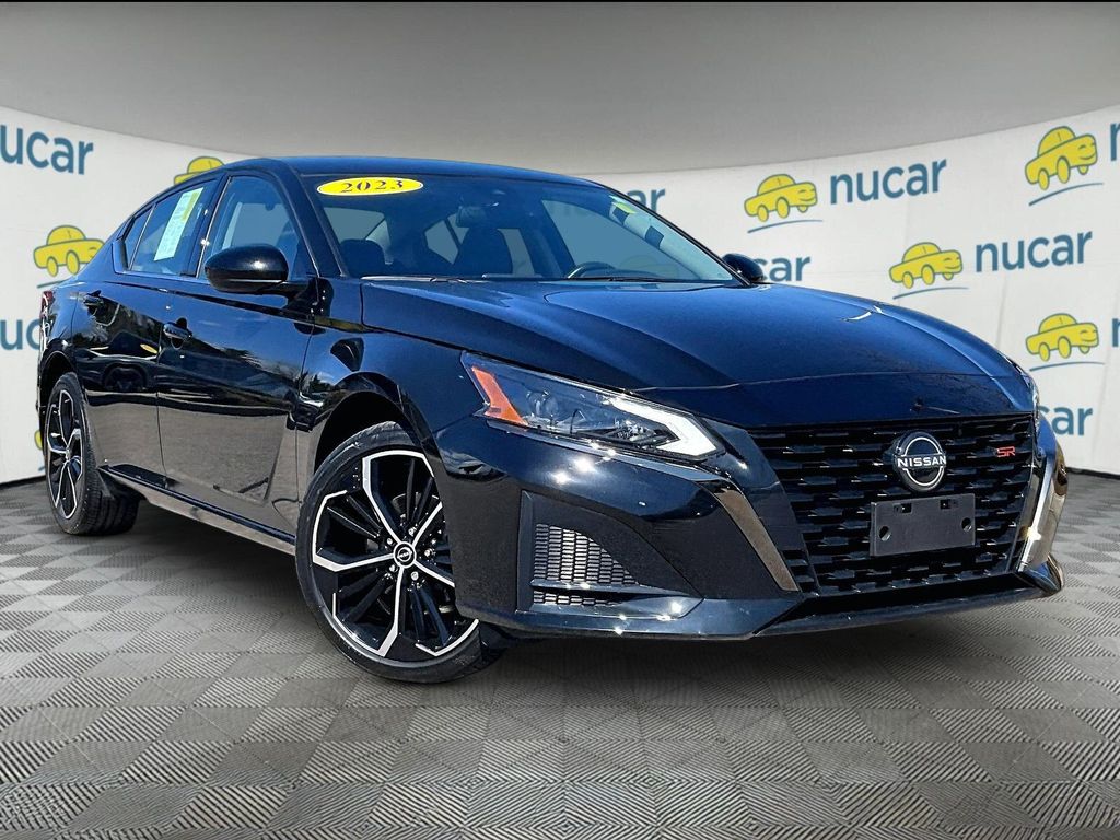 2023 Nissan Altima — photo 1
