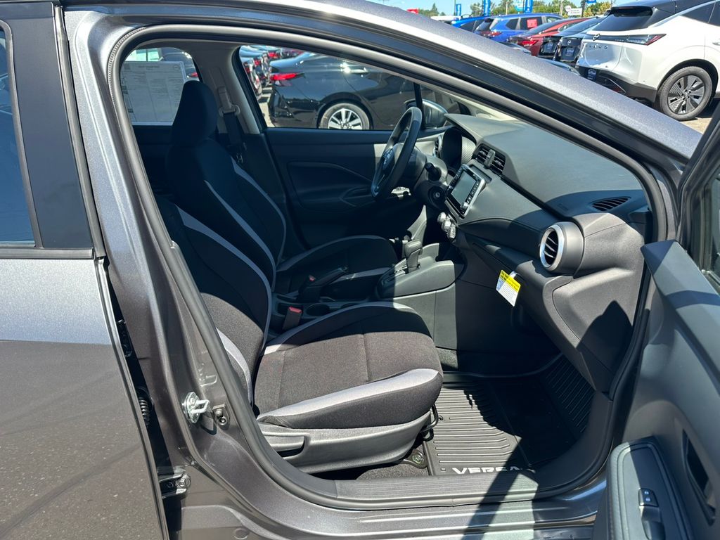 2025 Nissan Versa 1.6 S