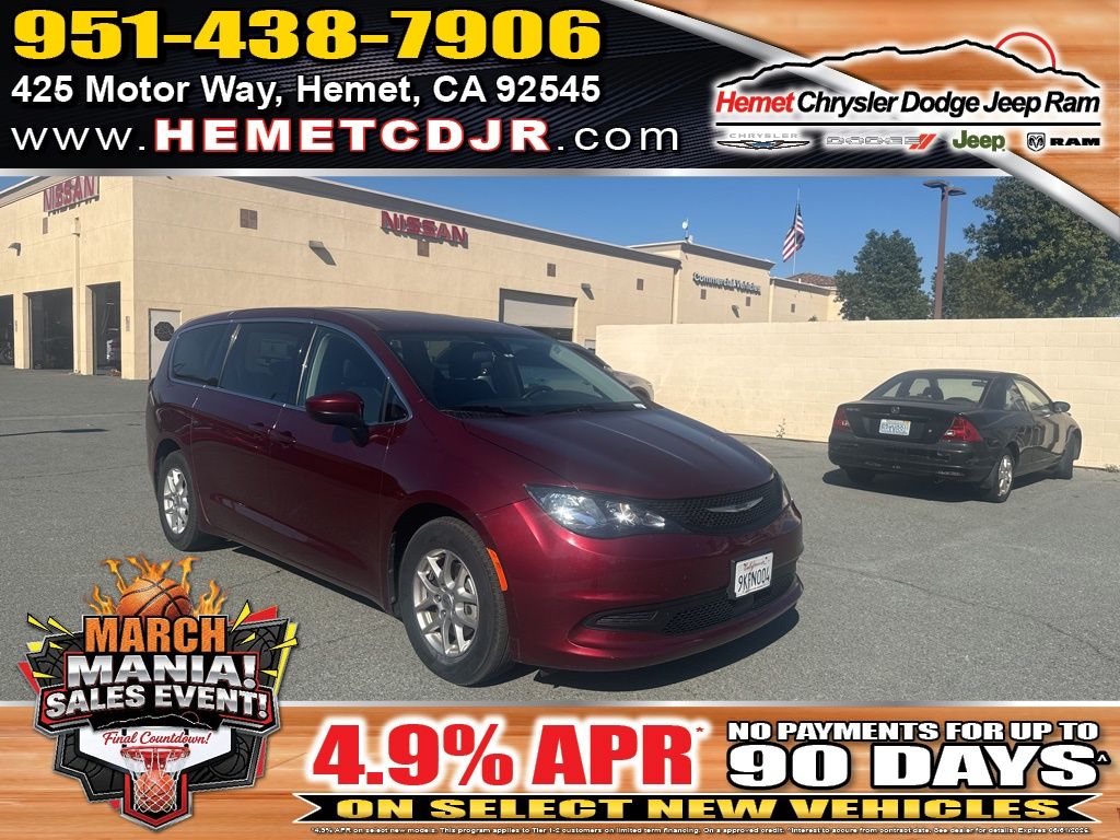 2022 Chrysler Voyager LX FWD