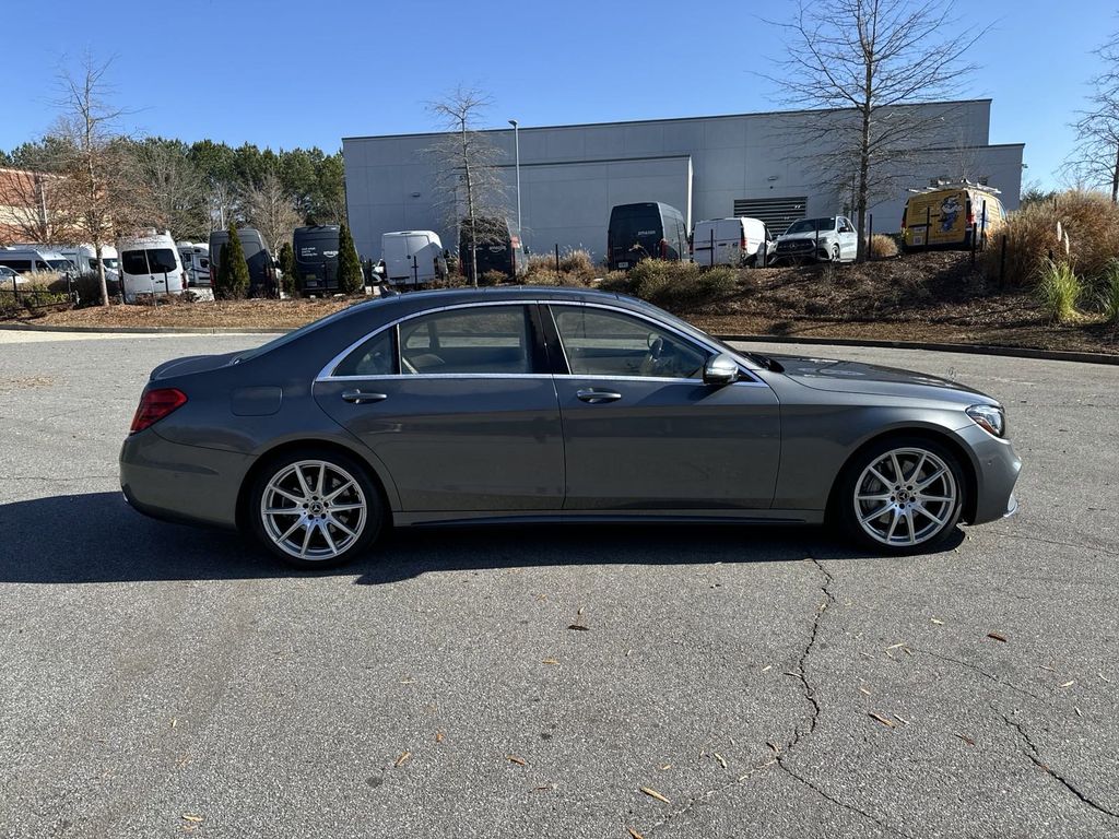 2019 Mercedes-Benz S-Class S 560 9