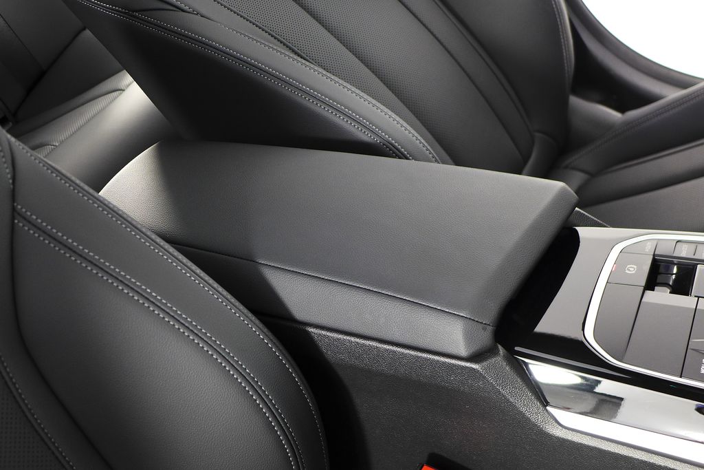 Thumbnail: 2023 BMW 3 Series - 16