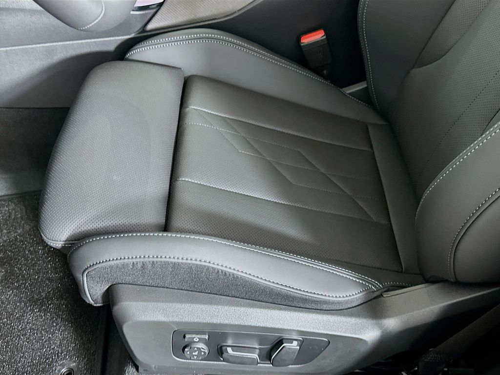 Thumbnail: 2026 BMW X3 - 21