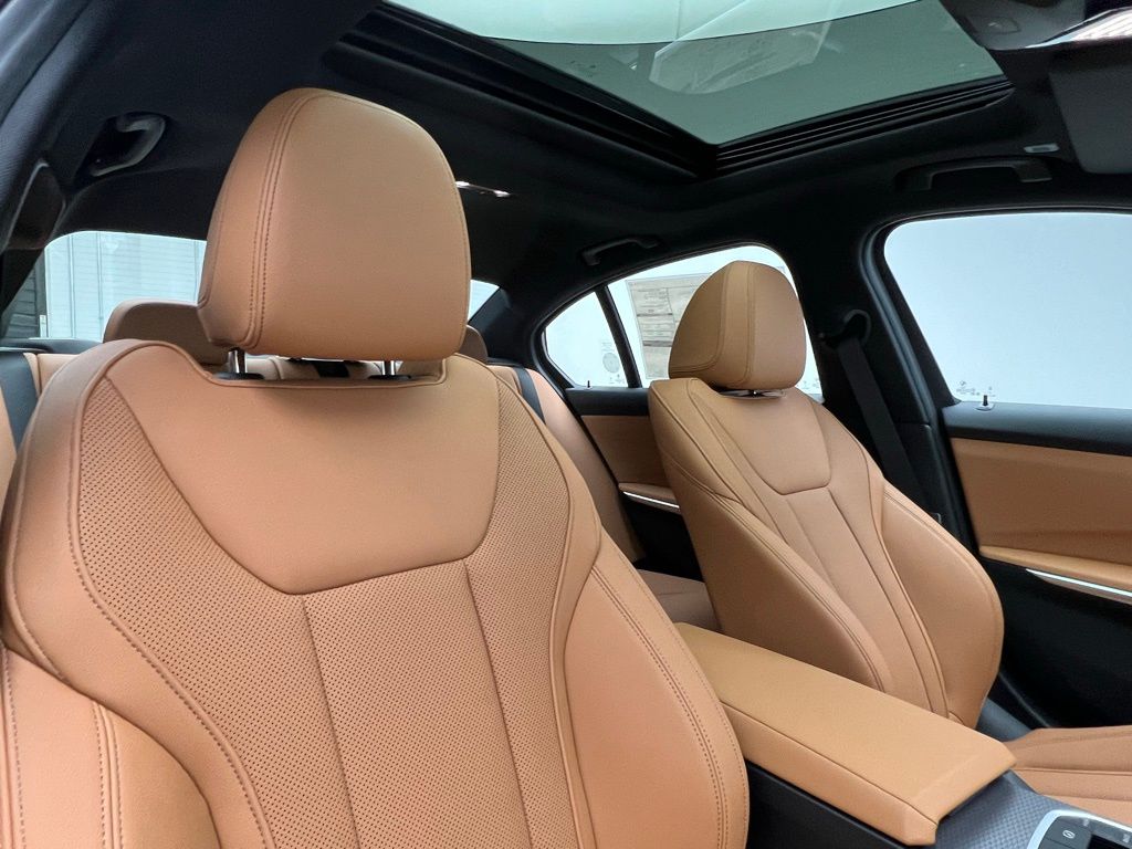 Thumbnail: 2026 BMW 3 Series - 7