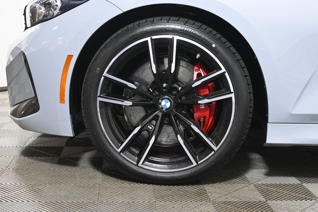 Thumbnail: 2024 BMW 3 Series - 12