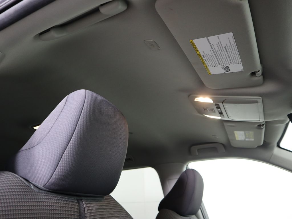 Thumbnail: 2023 Toyota Highlander - 18