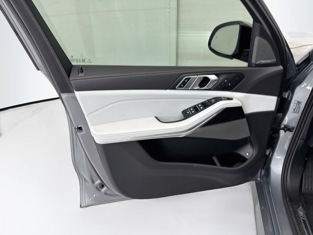 Thumbnail: 2026 BMW X5 - 23