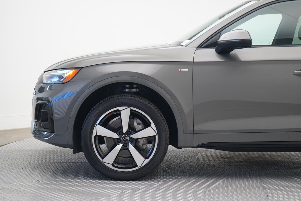 Thumbnail: 2023 Audi Q5 - 2