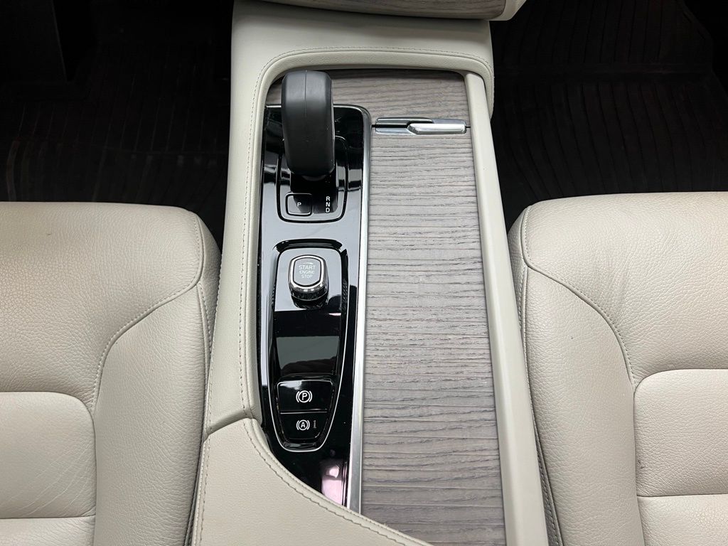 Thumbnail: 2023 Volvo XC90 - 11