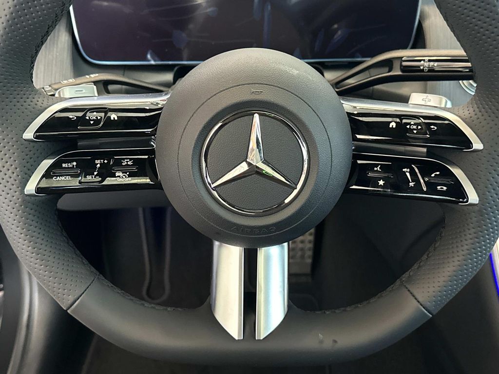 Thumbnail: 2025 Mercedes-Benz GLC - 15