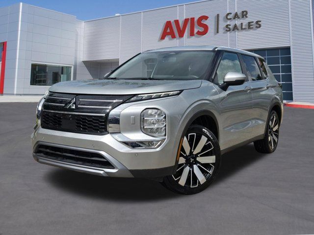 Silver 2025 Mitsubishi Outlander SE FWD SUV / Crossover Front-Wheel Drive Continuously Variable Transmission