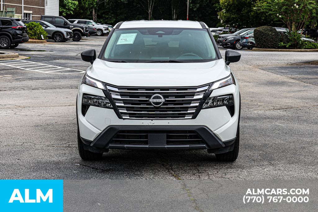 Used 2024 White Nissan S image 11