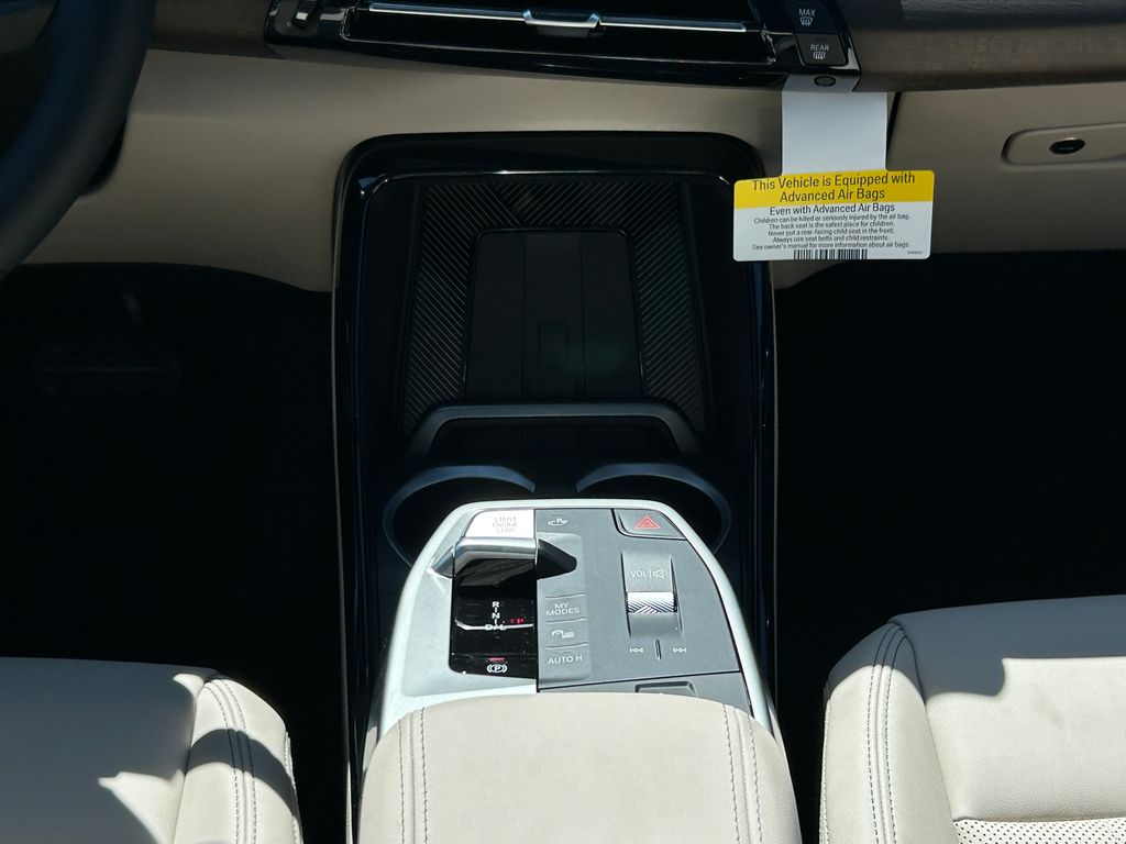 2025 BMW X1 xDrive28i 27