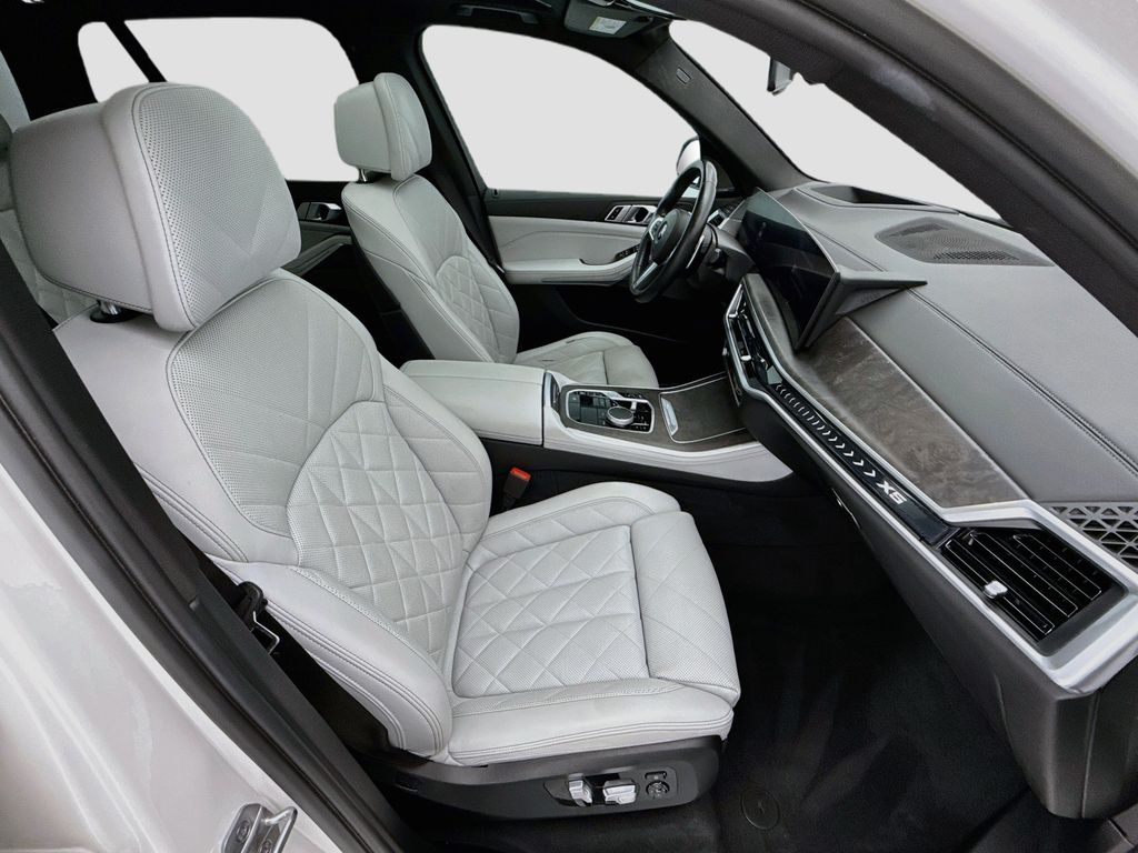 Thumbnail: 2024 BMW X5 - 19
