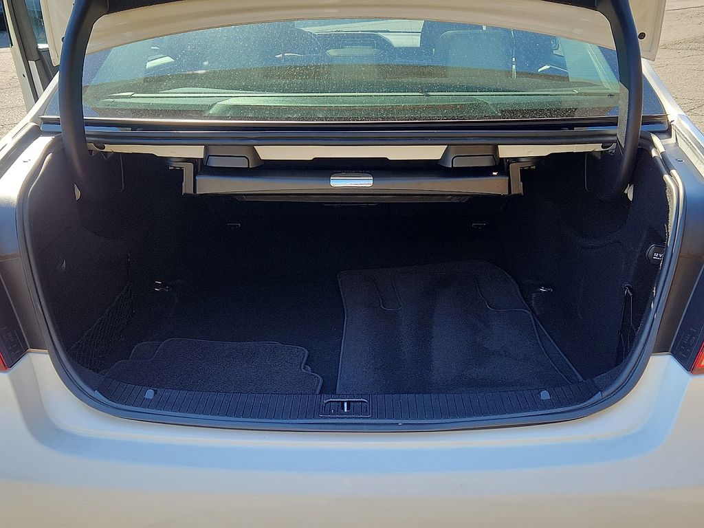 Thumbnail: 2014 Mercedes-Benz E-Class - 28