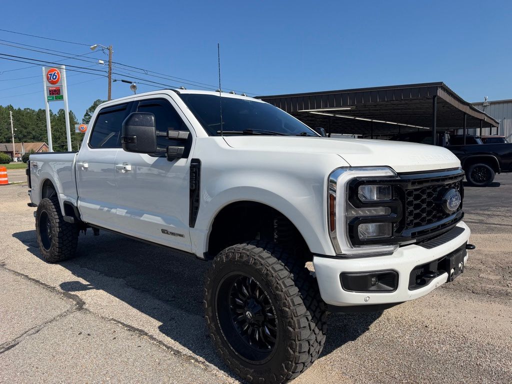 2024 White Metallic Ford Super Duty F-250 SRW Lariat 4X4 Truck
