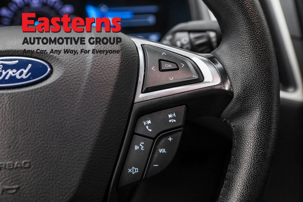 Used 2024 Silver Ford SEL image 16