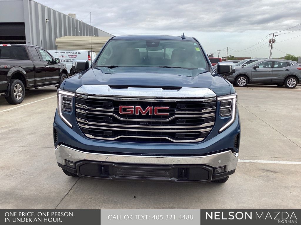 Used 2024 Blue GMC SLT image 2