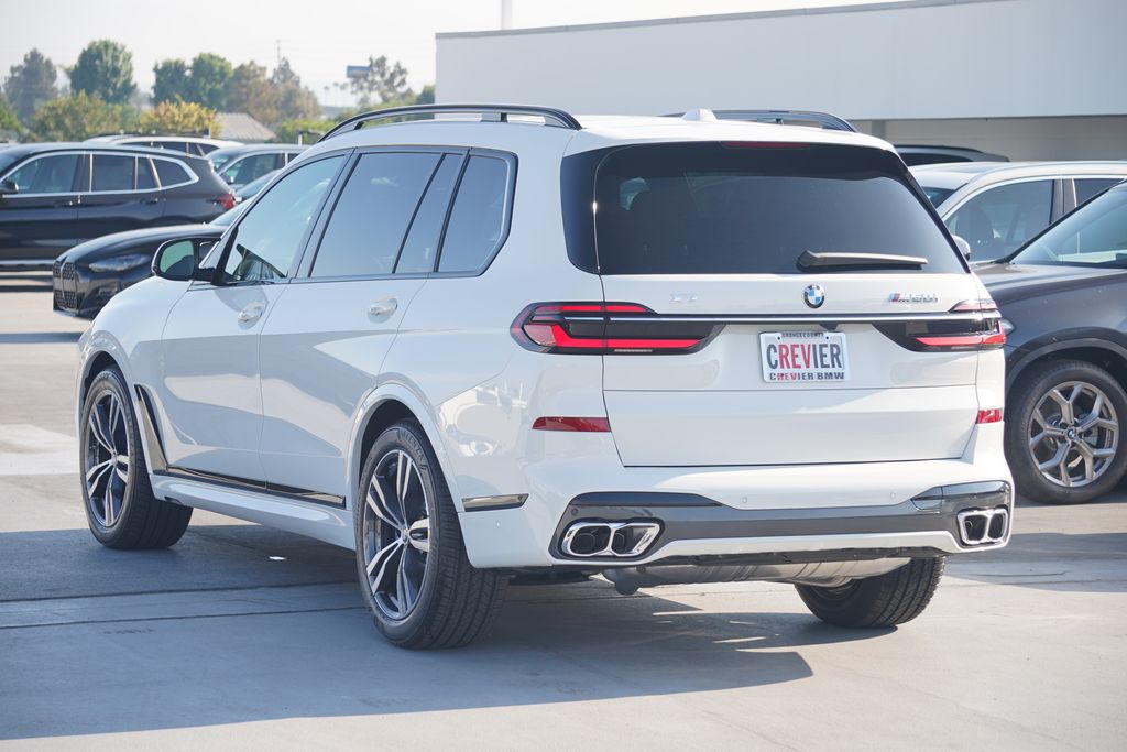 2025 BMW X7 M60i 7